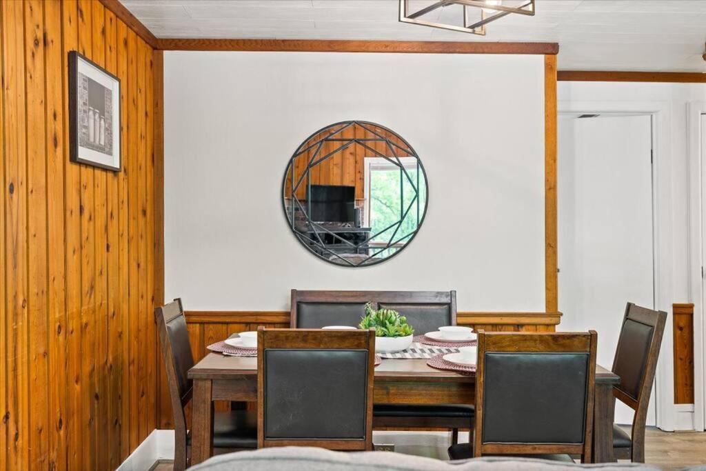 The Gingerbread House: 4 Bedroom Chalet, W/ Sunroom/Deck, Sleeps 12, Modern Amenities McGaheysville Екстер'єр фото