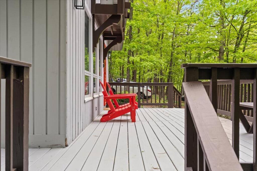 The Gingerbread House: 4 Bedroom Chalet, W/ Sunroom/Deck, Sleeps 12, Modern Amenities McGaheysville Екстер'єр фото